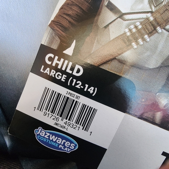 NWT STAR WARS The Mandalorian Halloween Costume Cosplay Child Large (12-14) New - Picture 7 of 8